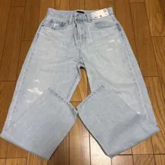 UNIQLO ボーイフレンドテーパードジーンズ　新品　タグ付き　ブルー　デニム