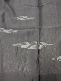 B20 絽濃いグレーの葉模様 羽織