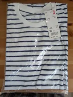 ユニクロ Tシャツのサムネイル