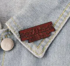 【Stranger Things】ロゴピンバッジ