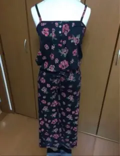 花柄スリーブレスオールインワン ブラック 花柄 パンツスタイル