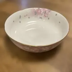 宇野千代　桜柄 鉢 ボウル 金縁 陶器 和食器22センチ