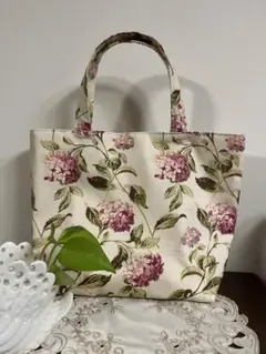 ローラアシュレイ バッグ