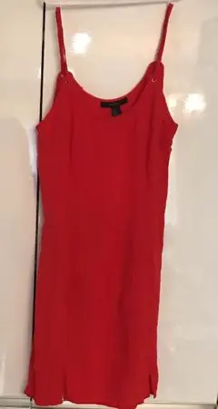 FIREVER21のシルエットが綺麗なワンピース