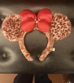 ディズニーカチューシャ ピンクヒョウ柄