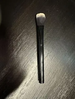 クレドポーボーテ ファンデーション ブラシ パンソー リキッド 小田切ヒロ