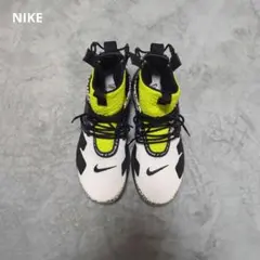 NIKE エアプレスト ミッド アクロニウム　ダイナミックイエロー