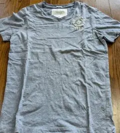 グレー Vネック Tシャツ