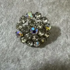 多色クリスタルの丸型ブローチ