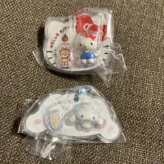 サンリオ パッケージチャーム＆チョコボーロ ハローキティ　シナモンロール