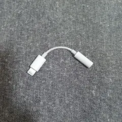 iPhone　イヤホン　純正　変換アダプタ　3.5mm to ライトニング
