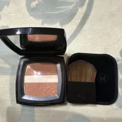 シャネルのチーク　CHANEL LES SIGNES DE CHANEL 998のサムネイル