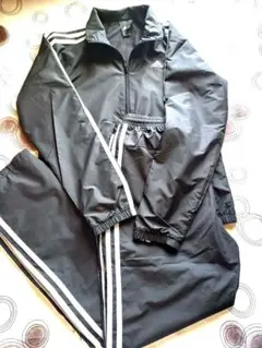 adidas 　アディダス　ナイロン　ジャージセットアップ 　M　綺麗です