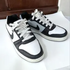 NIKE エバノン ローカットスニーカー