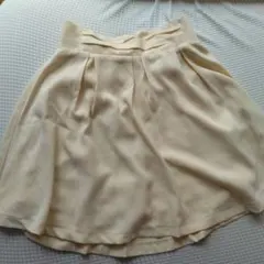 MAJESTIC LEGON クリーム色 フレアスカート ゴム入り