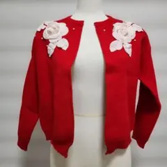 え*ん様 フラワーモチーフ 赤のカーディガン 羽織物