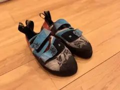 Item thumbnail for item c7f68f2a-e7a4-4857-964b-324c099d2648