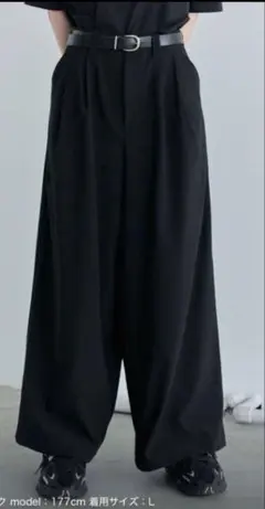 リメール　ルーズベーシックタックワイドバギーパンツ　ブラックのサムネイル