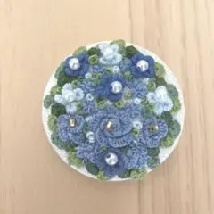 ハンドメイド刺繍ブローチ 8081