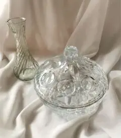 ヴィンテージ 蓋付きガラス(大) 小物入れ ＆ 一輪挿し