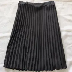 レディース　ひざ丈　ブラック　プリーツスカート　Ｓ