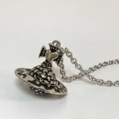 ヴィヴィアンウエストウッド メリケンサック ネックレス - メルカリ