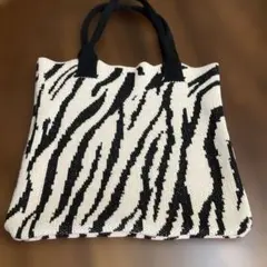 ゼブラ柄トートバッグ　秋冬に！