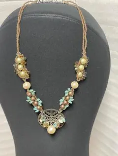 エレガントなビーズネックレス❣️