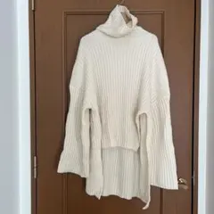 アダムエロペ♡タートルアシンメトリーニット　オフホワイト