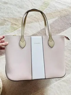 Item thumbnail for item a6120894-6286-4bdf-8dbc-161926c0a62b