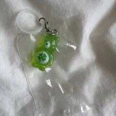 ケアベア めじるしアクセサリー グリーン クリアマスコットチャーム ガチャガチャ