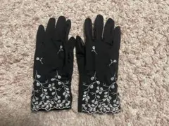 刺繍入り黒レディース手袋