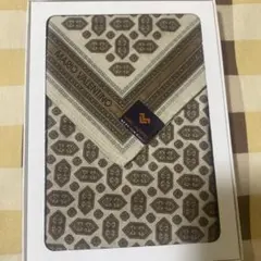 MARIO VALENTINO 幾何学模様 ハンカチ ギフト用