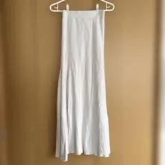 GYDAリブ編みホワイトタイトスカート