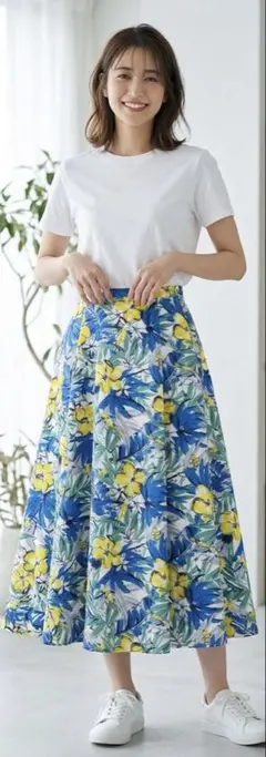 【美品】And Couture フレアスカート 38のサムネイル
