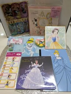★新品未使用 ディズニー プリンセス シンデレラ アリエル 白雪姫 文房具セット
