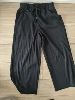 GU パンツ ブラック　140センチ