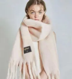 epine マフラー ivory black epine（エピヌ）の「Ee frill knit muffler（マフラー）」 - WEAR