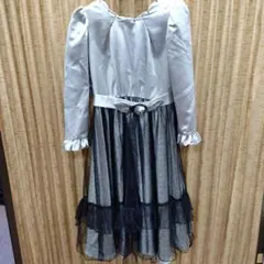 エレガントなパーティードレス シルバー×黒