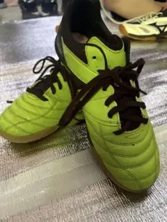 UMBRO フットサルシューズ ライムグリーンのサムネイル