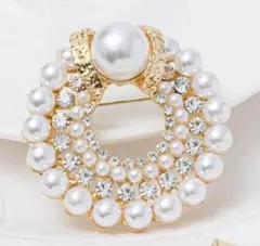 リング型ブローチ　パール（フェイク）とラインストーン（透明）　華やか　新品