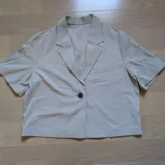 ベージュ ショートスリーブジャケット