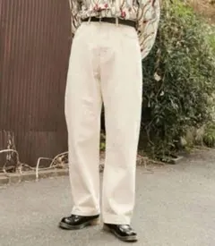 【kutir】ハイウエストストレートデニムパンツ オフホワイト Lのサムネイル
