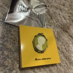 ミセス　バベルガチャ　カメオピンズ／Ａ　りょうちゃん