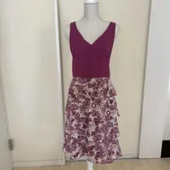 【シビラ】花柄フリルエプロン 紫