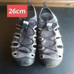 KEEN、 アウトドアサンダル、 グレー系、水陸両用、