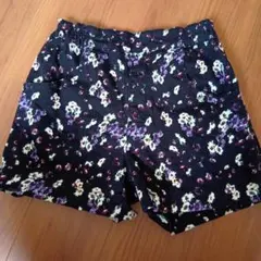 花柄ショートパンツ