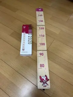 東京オリンピック　ソメイティデザイン　木製身長計のサムネイル