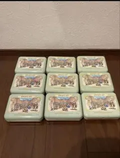 ディズニーの缶入れ 9個セットのサムネイル