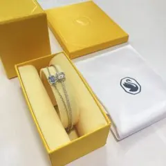 【SWAROVSKI】スワロフスキー Stilla ブルーバングル クロス付き